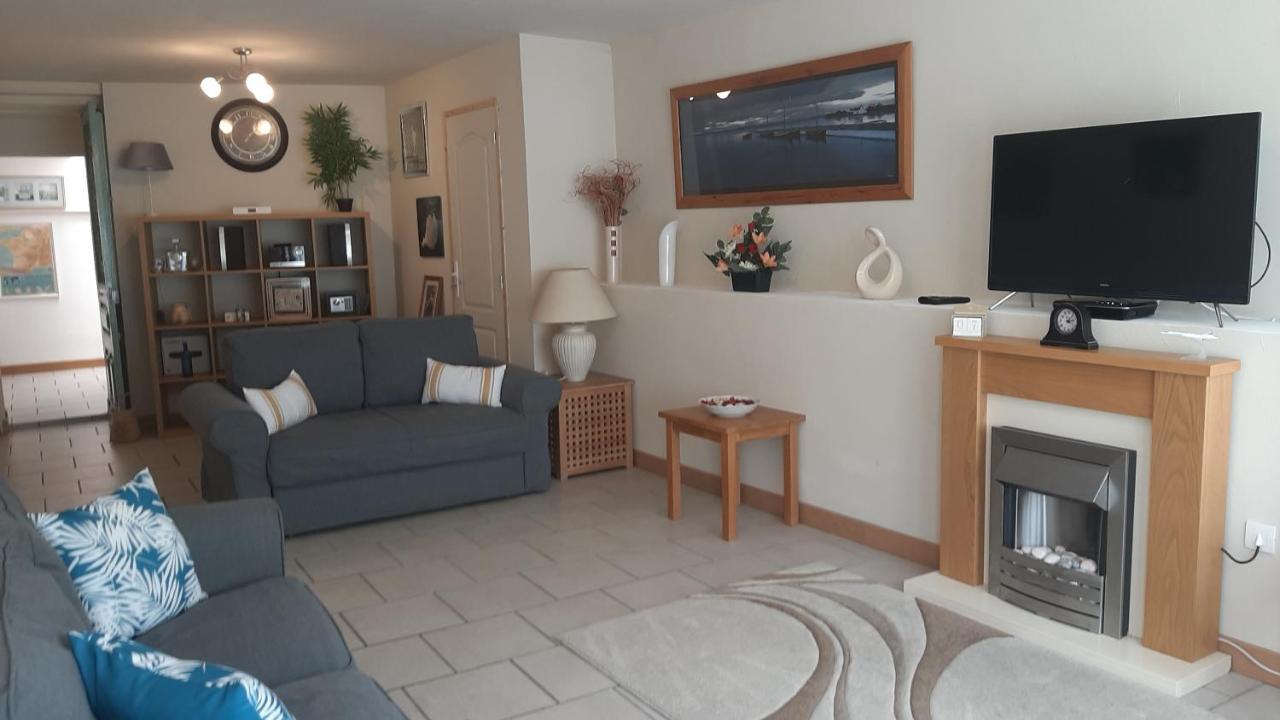 Maison En Ville Avec Terrasse Ensoleillee Et Wi-Fi Magnac-Laval Kültér fotó