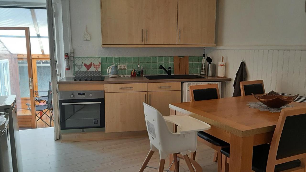 Maison En Ville Avec Terrasse Ensoleillee Et Wi-Fi Magnac-Laval Kültér fotó