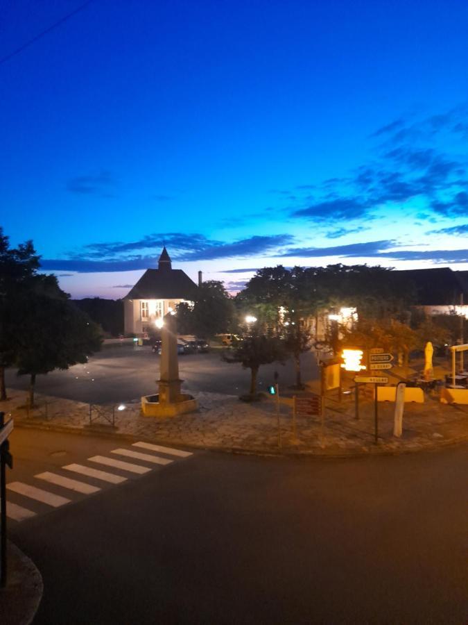 Maison En Ville Avec Terrasse Ensoleillee Et Wi-Fi Magnac-Laval Kültér fotó