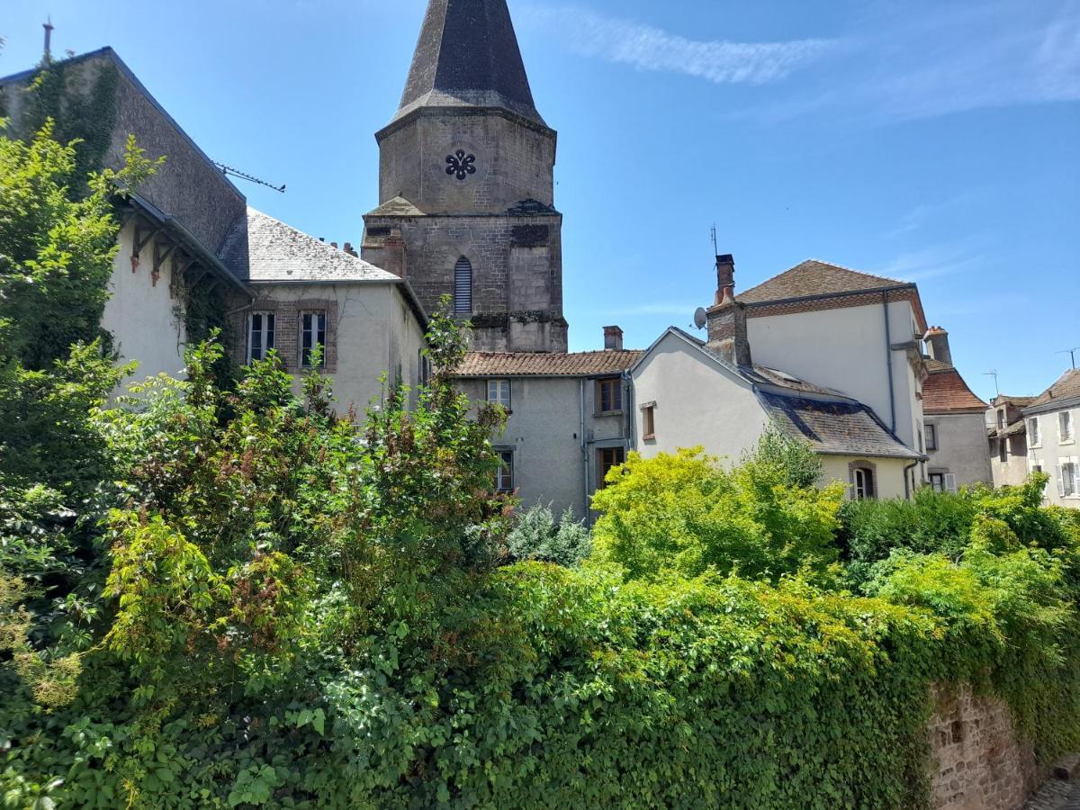 Maison En Ville Avec Terrasse Ensoleillee Et Wi-Fi Magnac-Laval Kültér fotó