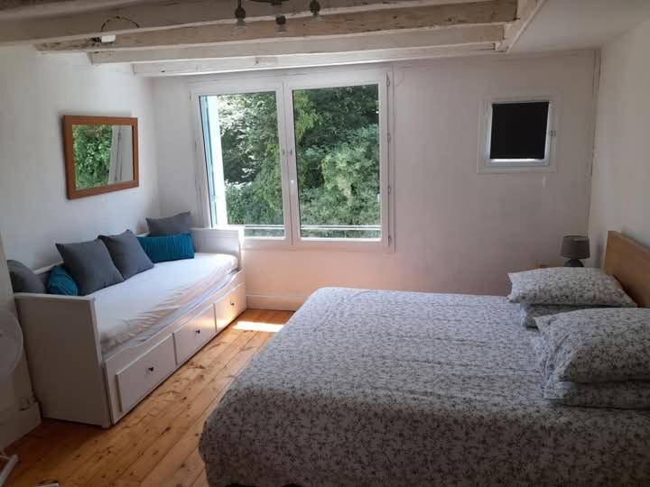 Maison En Ville Avec Terrasse Ensoleillee Et Wi-Fi Magnac-Laval Kültér fotó